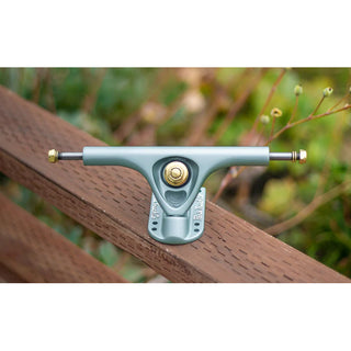 Paris Trucks V3 180mm 50° Crystal Blue (Pair)