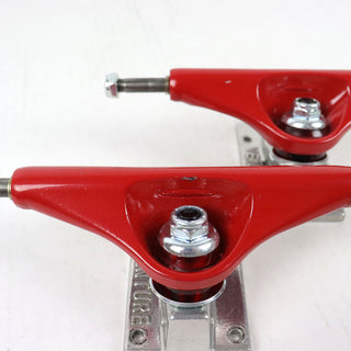 Blem Venture Skateboard Trucks 5.2 (8.0") Standard Red/Silver Cosmetic