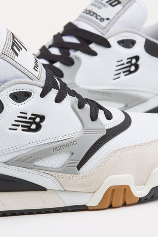 New Balance Numeric Skateboard Shoes 770 White/Black