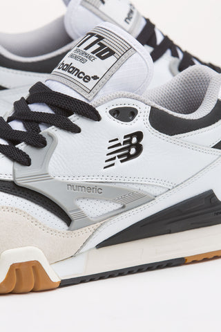 New Balance Numeric Skateboard Shoes 770 White/Black