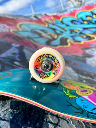 Santa Cruz Skateboard Complete Speed Wheels 9.35" x 31.7" Old School