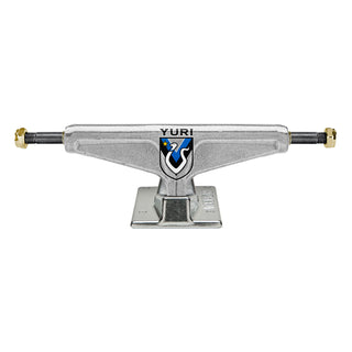 Venture Skateboard Trucks Yuri Facchini V-Hollow 5.6 (8.25") Silver